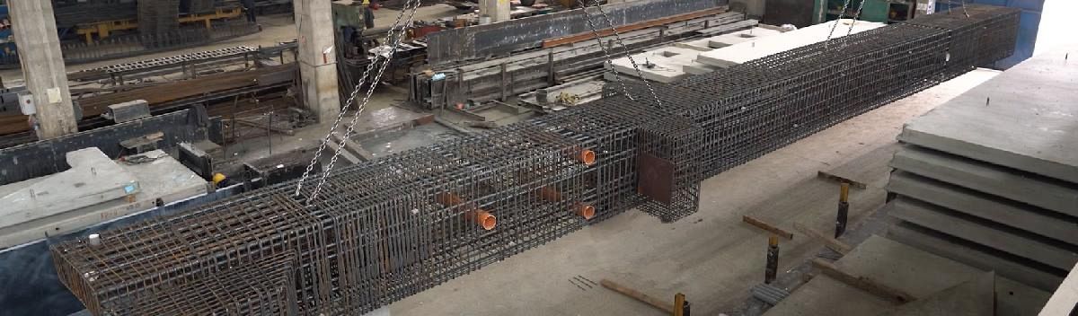 Armiranje betonskih stupova u radionici Armiranje betonskih stupova u radionici